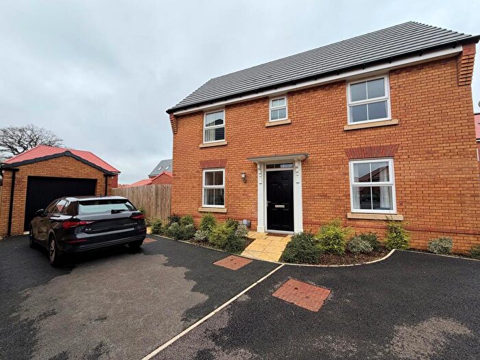 3 Bedroom House To Rent In Young Close, Overstone, Northampton, NN6