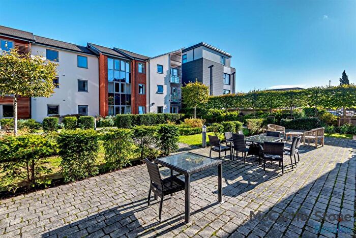 2 Bedroom Apartment For Sale In Kings Place, Fleet Road, Fleet, GU51