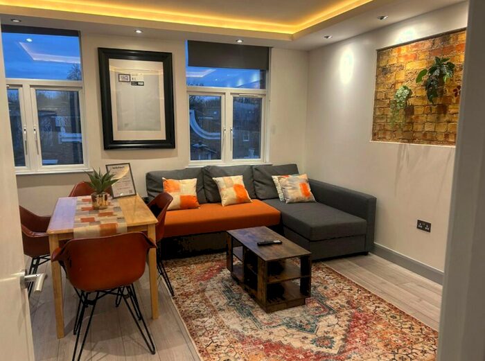 1 Bedroom Flat To Rent In Green Lanes, London, N16