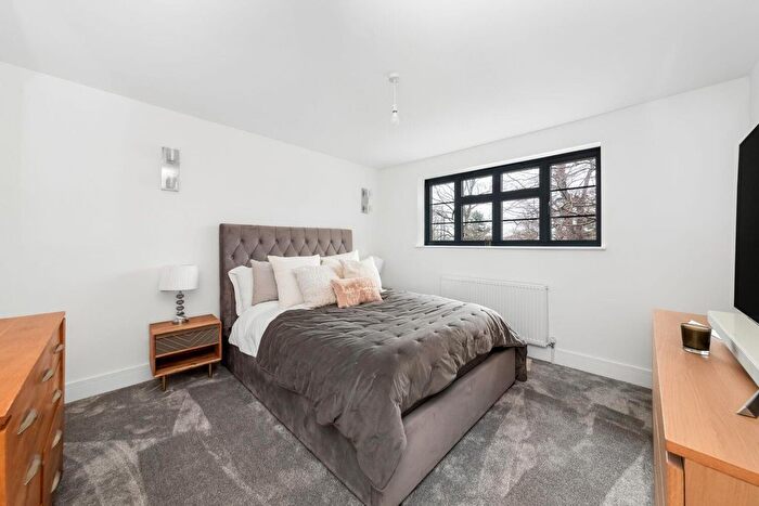 5 Bedroom Property For Sale In Dulwich Wood Avenue, Crystal Palace, London, SE19