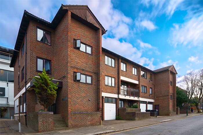 1 Bedroom Flat To Rent In Ockley Road, London, SW16