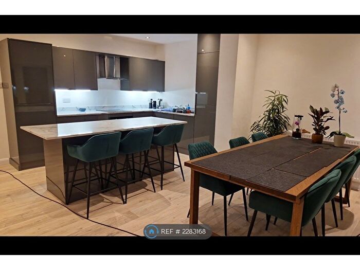 4 Bedroom Semi-Detached House To Rent In Whippendell Way, Orpington, BR5