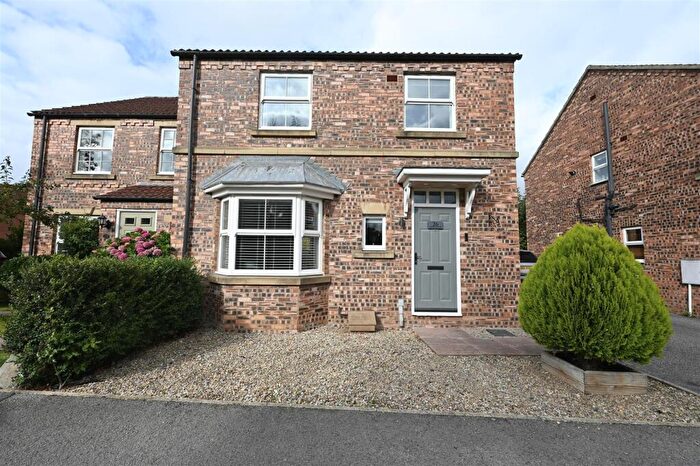 3 Bedroom Semi Detached House For Sale In Wellington Way, Brompton On Swale, DL10
