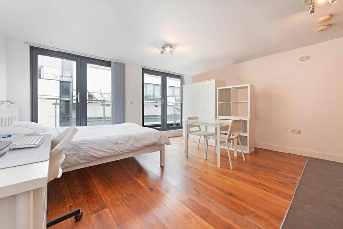 Studio To Rent In Britannia Walk, London, N1