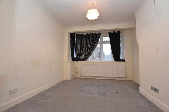 3 Bedroom Terraced House For Sale In Bishops Avenue, Chadwell Heath, Romford, Essex, RM6