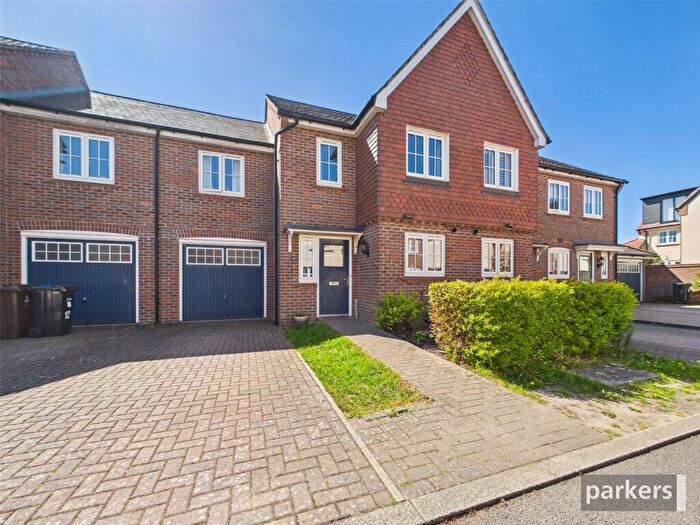 3 Bedroom Terraced House For Sale In Addington Gardens, Woodley, Reading, Berkshire, RG5