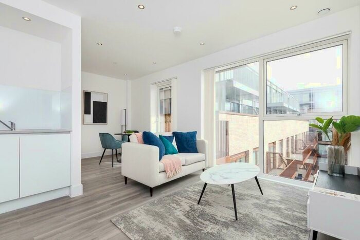 1 Bedroom Flat To Rent In Thames Road, London, E16