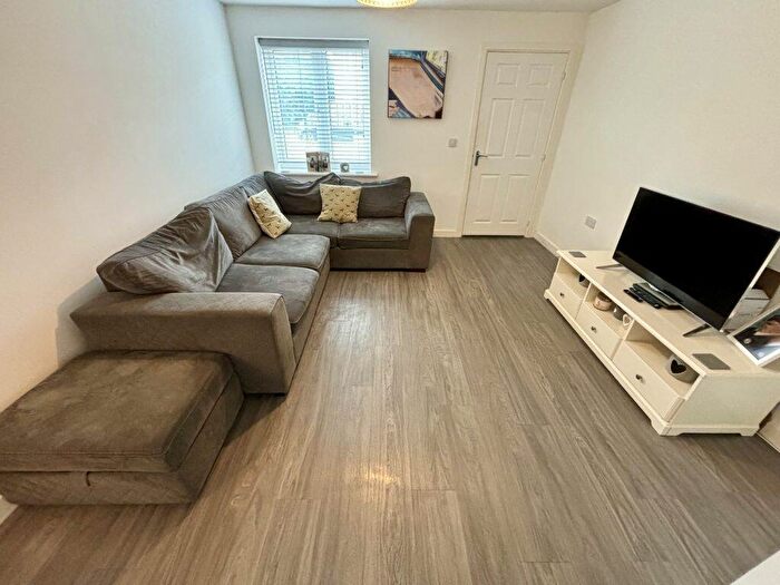 3 Bedroom End Of Terrace House For Sale In Montacute Road, Yeovil, Somerset, BA20