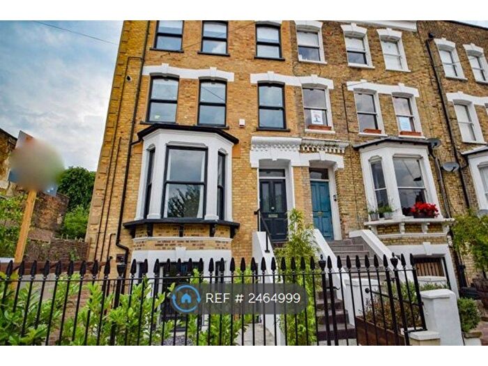 3 Bedroom Flat To Rent In Springdale Road, London, N16