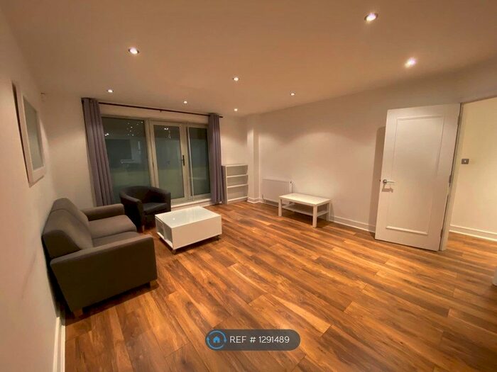 1 Bedroom Flat To Rent In Coliseum, London N8
