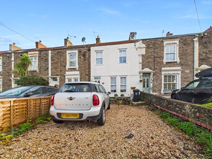 2 Bedroom Terraced House To Rent In Richmond Road Mangotsfield, BS16