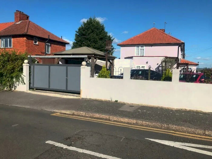 3 Bedroom Semi-Detached House To Rent In Thornton Road, Carshalton, Surrey, SM5