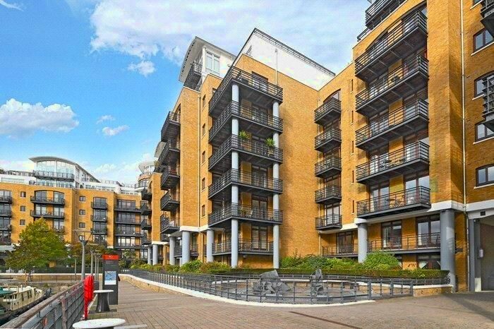 2 Bedroom Flat To Rent In Harlequin Court, Thomas More Street, Wapping, Aldgate, London, E1W