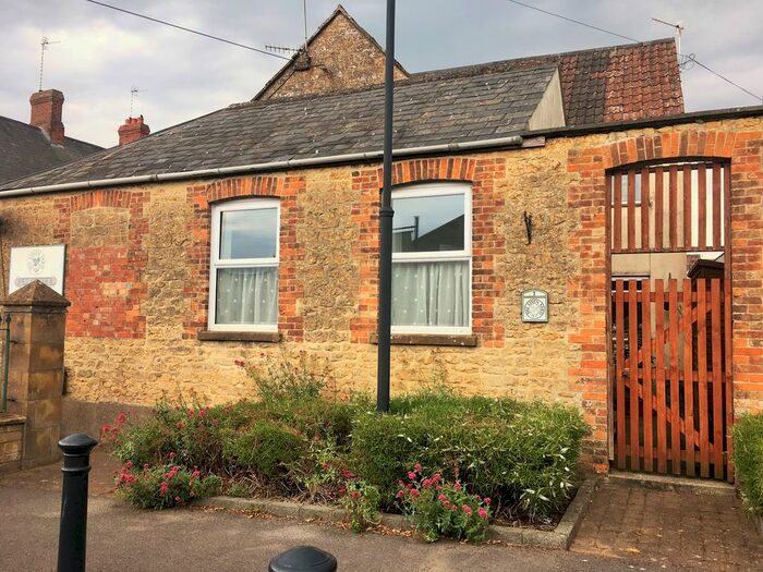 Studio To Rent In South Street, Crewkerne, TA18