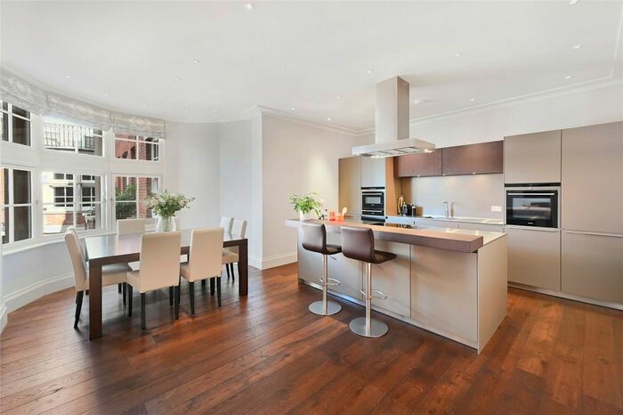3 Bedroom Flat To Rent In Ashley Gardens, Emery Hill Street, Westminster, London, SW1P