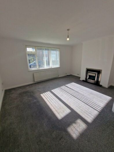 2 Bedroom Semi-Detached Bungalow To Rent In Pine Avenue, Newcastle Upon Tyne, NE13