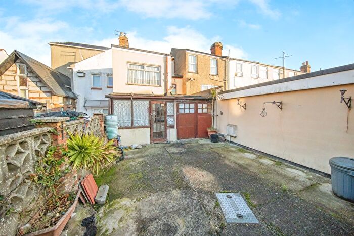 4 Bedroom Terraced House For Sale In Vansittart Street, Harwich, CO12