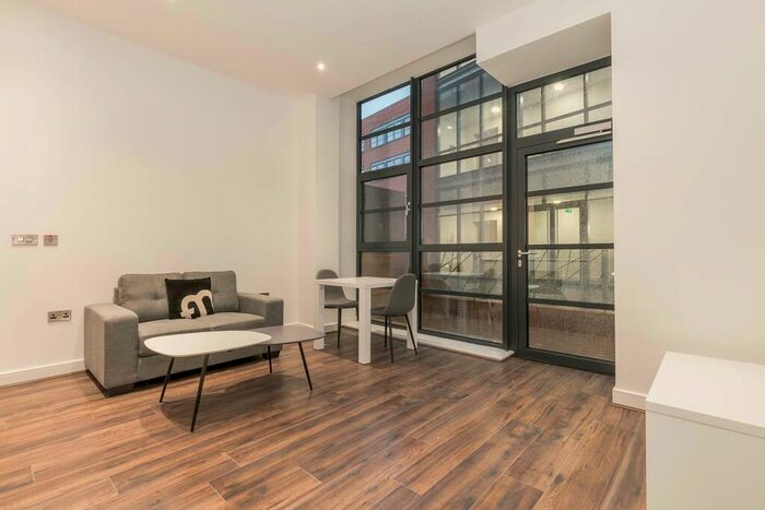 Apartment To Rent In The Kettleworks, Pope Street, B1
