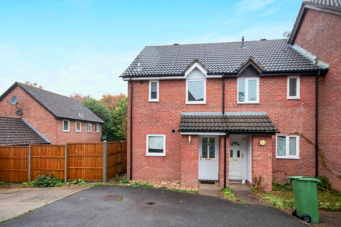 2 Bedroom Semi-Detached House To Rent In Rochester Close, Basingstoke RG22