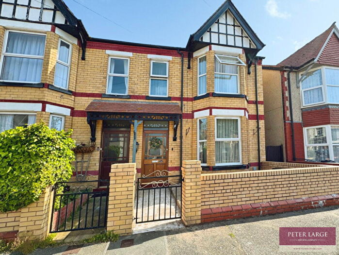 4 Bedroom Semi Detached House For Sale In Sandringham Avenue, Rhyl, LL18