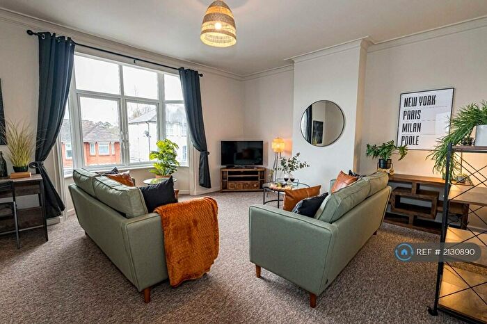 2 Bedroom Flat To Rent In Bournemouth Rd, Poole, BH14