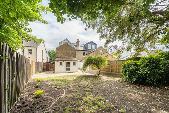 5 Bedroom Property To Rent In West Grove, Walton, KT12