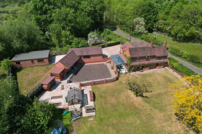 4 Bedroom Detached House For Sale In Coleshill Road, Curdworth, B76