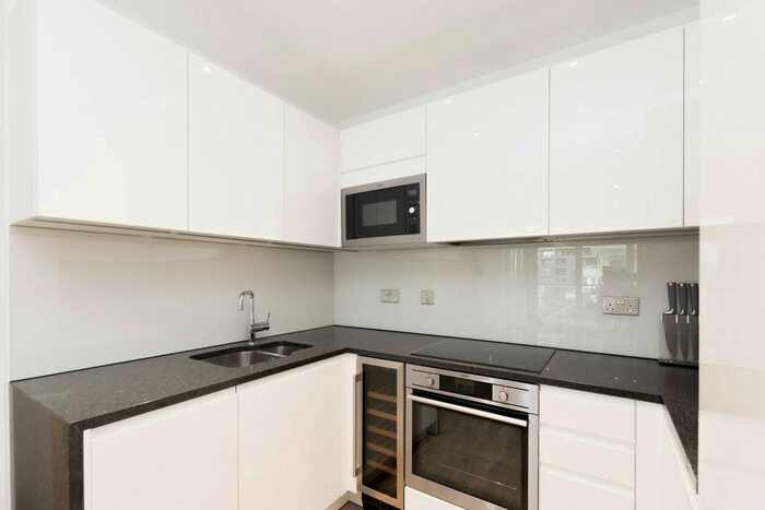 1 Bedroom Flat To Rent In Hebdon Place, Vauxhall, London, SW8