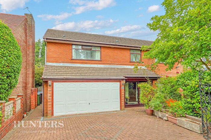4 Bedroom Detached House For Sale In Kensington Road, Oldham, OL8