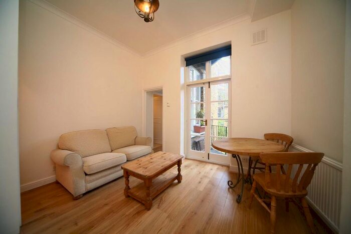 1 Bedroom Flat To Rent In Eardley Crescent, London, SW5