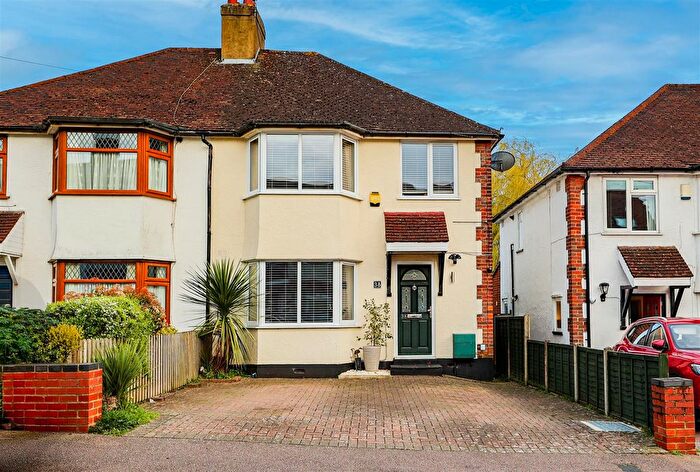 3 Bedroom Semi-Detached House For Sale In Deaconsfield Road, Hemel Hempstead, HP3