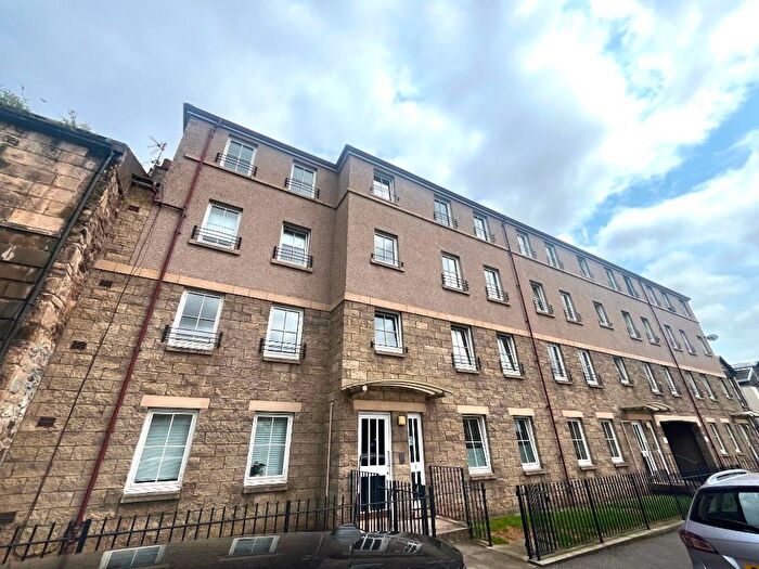2 Bedroom Flat To Rent In South Fort Street, Bonnington, Edinburgh, EH6