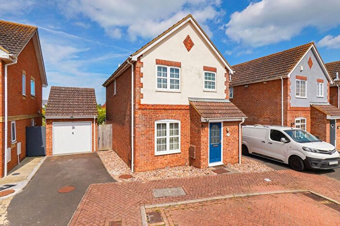 3 Bedroom Detached House For Sale In Anne Boleyn Close, Eastchurch, Sheerness, ME12