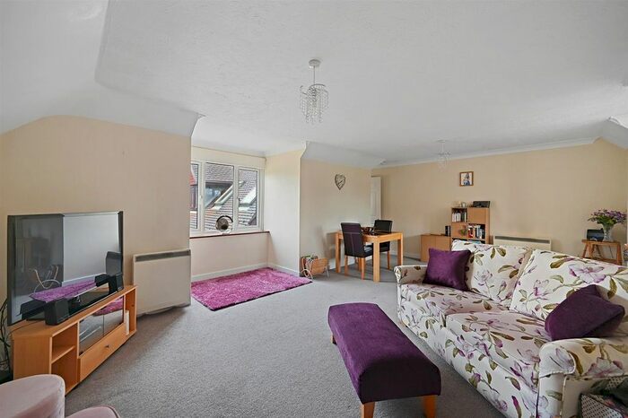 1 Bedroom Flat To Rent In St. James Road, Sutton, SM1