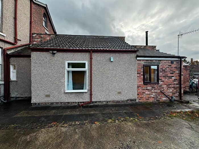 1 Bedroom Flat To Rent In Flat - Gladstone Road, Chesterfield, Derbyshire, S40