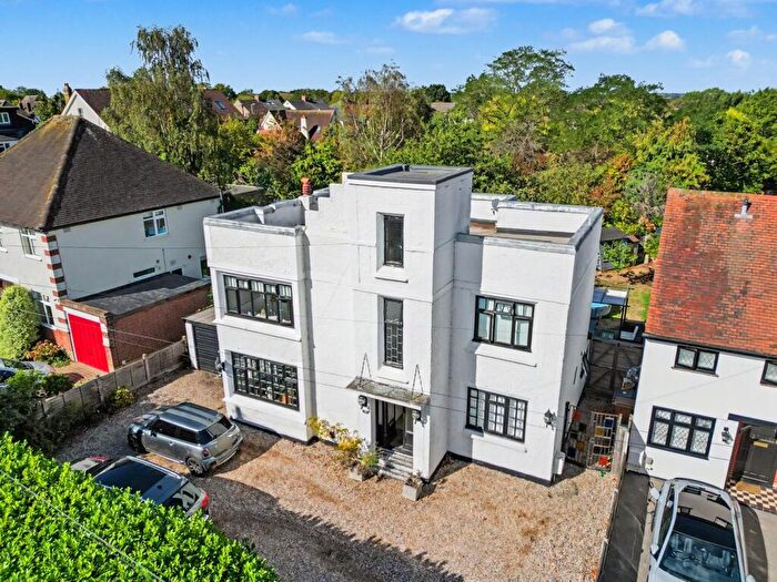 3 Bedroom Detached House For Sale In Longstomps Avenue, Chelmsford, CM2
