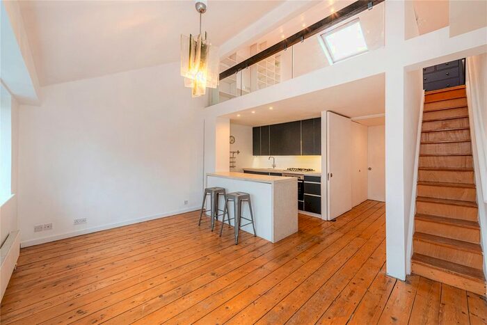 2 Bedroom Flat To Rent In Wesley Square, London, W11
