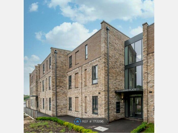 2 Bedroom Flat To Rent In Green Close, Brookmans Park, Hatfield, AL9