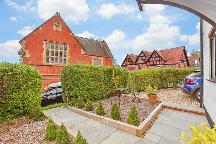 3 Bedroom Semi-Detached House For Sale In London Road, Fontwell, Arundel, West Sussex, BN18