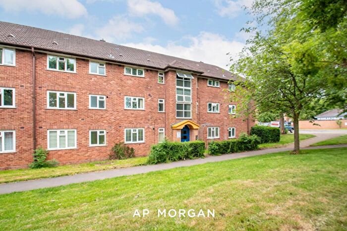 2 Bedroom Apartment For Sale In Lock Close, Batchley, Redditch, B97