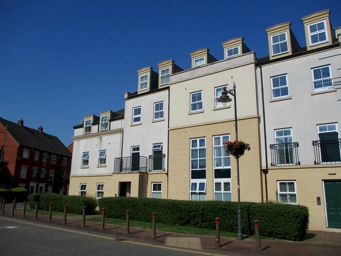 1 Bedroom Flat To Rent In Rumbush Lane, Dickens Heath, Solihull B90