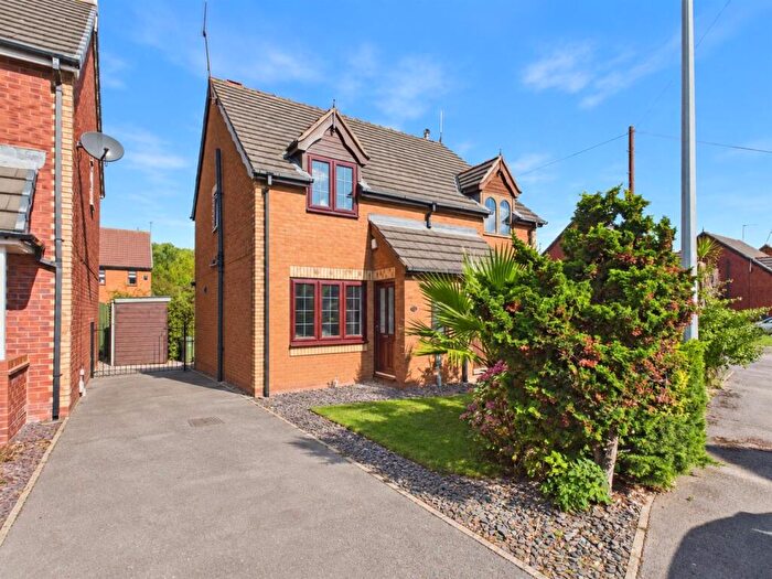 2 Bedroom Semi-Detached House For Sale In Fuchsia Drive, Hull, HU4