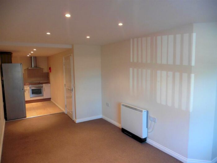 1 Bedroom Flat To Rent In Calcutta Road, Tilbury, RM18