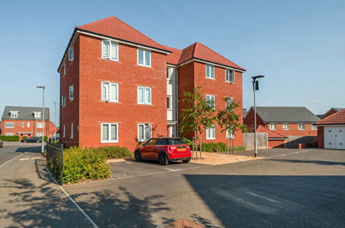 2 Bedroom Apartment For Sale In Walton Heath, Binfield, Bracknell, Berkshire, RG42