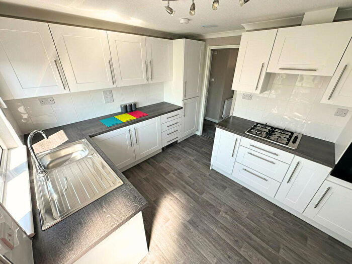 2 Bedroom Park Home For Sale In Chelmsford, Essex, CM3