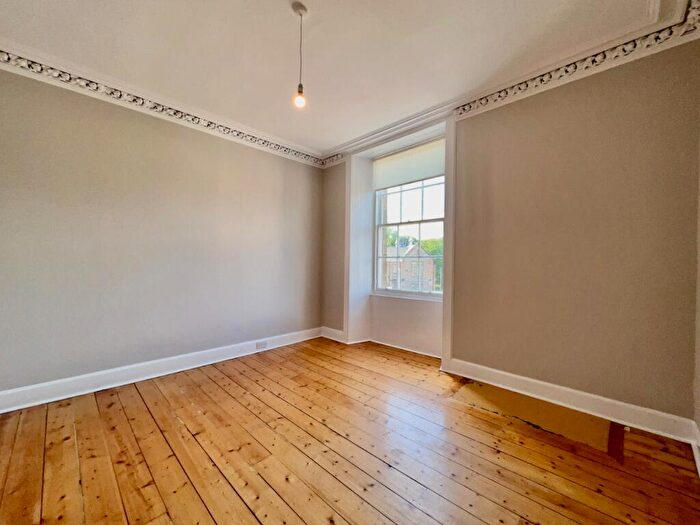 1 Bedroom Flat To Rent In Montrose Terrace, Abbeyhill, Edinburgh, EH7