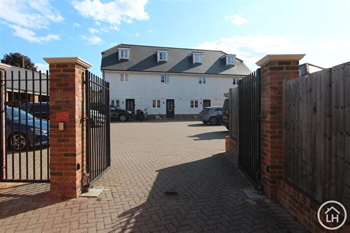 4 Bedroom Terraced House For Sale In High Street, Newington, Sittingbourne, ME9