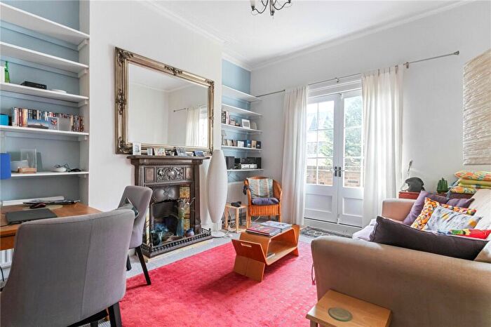 1 Bedroom Apartment To Rent In Mildmay Park, Islington, N1