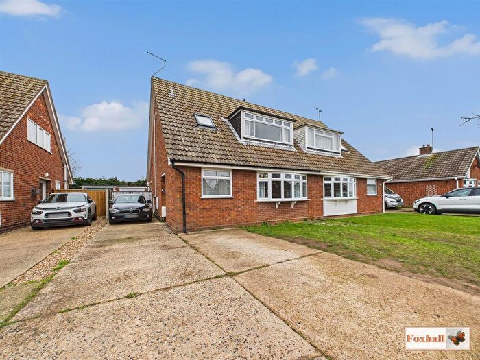 3 Bedroom Chalet For Sale In Penryn Road, Kesgrave, IP5