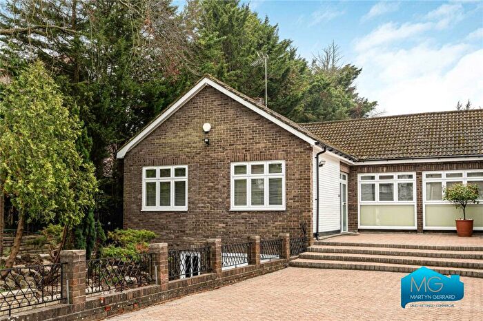 2 Bedroom Bungalow To Rent In Hendon Avenue, Finchley, N3
